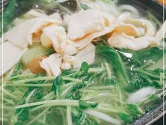 -丽虹云南过桥米线(兴工街店)