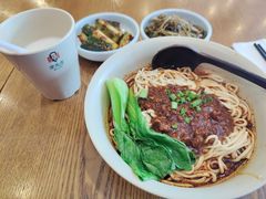 -李先生牛肉面大王(上海站南广场店)