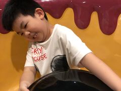 -蓝精灵乐园·世茂精灵之城主题乐园