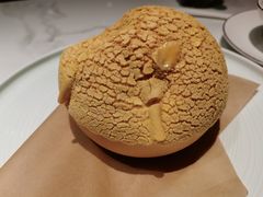 领鲜菠萝包-领鲜天下·焗海鲜·花胶鸡(天目里店)
