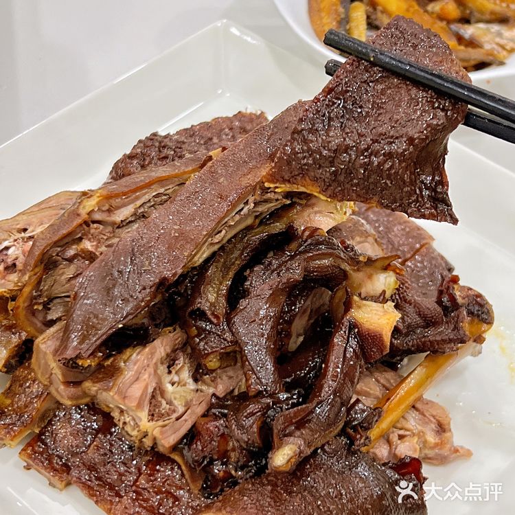 来泉州一定要来这家老牌海鲜餐厅吃烤鹅！