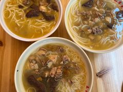 -文山荷鲜居(翠湖店)