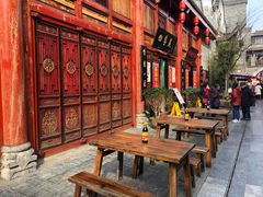 露天位-四季美汤包(汉口里店)