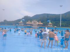 -汤山欢乐水世界