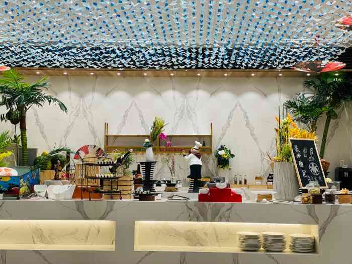 金峰国际饭店-自助餐厅-"去过好多自助餐这家不错,菜品上新鲜的,品.