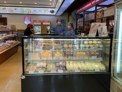 面包甜点陈列柜-红宝石·鲜奶小方·海派西点房(浦三店)