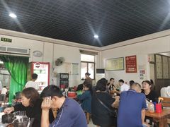 -虹兴砂锅店