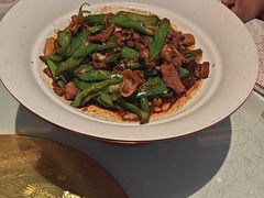 -阿瓦山寨·湘菜现炒·剁椒鱼头王(咸阳总店)