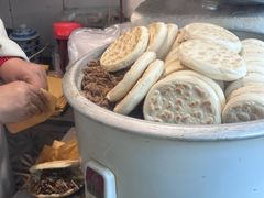 -烤鸭肉夹馍鸭汤店