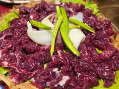 8两鲜肉（偏肥）-潮汕·草根牛肉档(城市集市上海荟聚店)