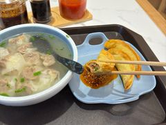 -老新隆牛肉锅贴(新街口店)