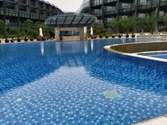 -上海滴水湖皇冠假日酒店