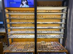 -优医视平价眼镜蔡司依视路折扣工厂店(德胜门店)