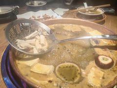 -洱火云南酸菜牛肉火锅(石景山当代商城店)