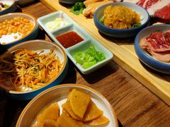 -明洞阿姨·韩式酱蟹烤肉·创意料理(三元桥店)