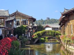 -菌自由丨野生菌火锅特色庭院餐厅(丽江古城店)