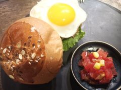 -HIGH FIVE哈福手工汉堡(桂林路店)