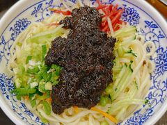-亿诣蝎府炸酱面羊蝎子火锅(酷车小镇店)