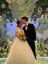 -艾米丽婚纱礼服