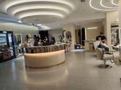 -PE SALON