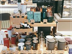 零售区-星巴克臻选(上海中环广场2F店)