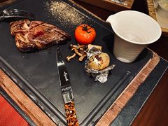 -恰餐厅及酒吧 CHAR Bar & Grill (北京丽都皇冠假日店)