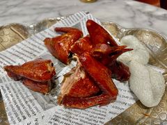 蝴蝶里招牌手撕乳鸽-蝴蝶里·粤菜·点心(龙湖天街&滨江店)