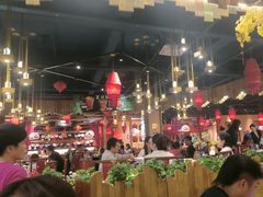 -老滇山寨•云南特色菜•地方菜•民族风情歌舞表演(金碧店)