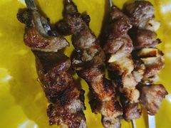-烤肉小伙烤肉店