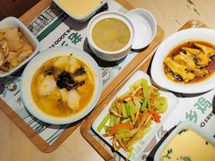 -老乡鸡(上海白玉兰广场店)