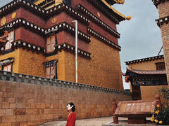 -噶丹松赞林寺