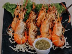 -席娜卡琳火车铁道夜市