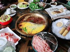 -小天鹅火锅·一线江景洪鼎旗舰店(洪崖洞店)
