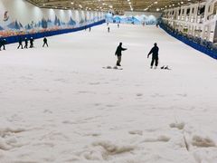 -乔波室内滑雪场