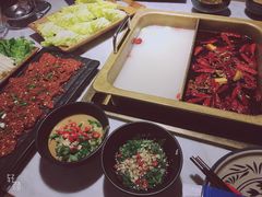 -尚尚仙·酸汤猪手·猪肚鸡火锅(华联万柳购物中心店)