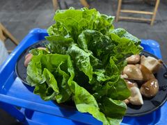 -小辣椒火盆烧烤(温泉南街店)