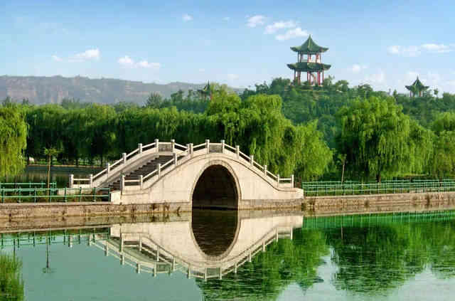 灵宝鼎湖湾"呃,这就是黄帝升天的地方?大众上只有一个.