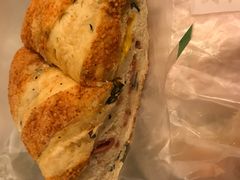 罗勒培根软欧包-奈雪的茶(市百一店)