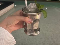 -瑰丽酒店·海吧·天际下午茶·现场DJ·天台酒吧