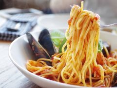 -ROAST coffee & eatery