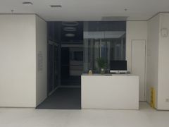 -卡罗酒店(东门晒布地铁站店)