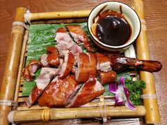 -老滇山寨•云南特色菜•地方菜•民族风情歌舞表演(金碧店)