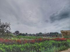 -雪山彩虹谷景区