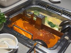 -海底捞火锅(曹安公路店)