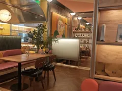 -芭莉与彩虹西餐厅(成都合生汇店)