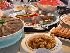 -茅草房·河畔园林火锅