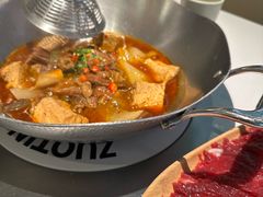 -左庭右院鲜牛肉火锅(金山万达店)