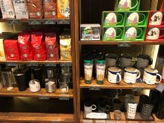零售区-星巴克(杭州市民中心店)