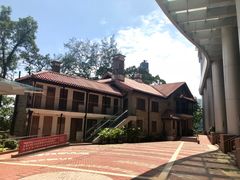-香港大学