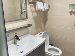 -鑫雅居公寓(广州南站地铁站店)